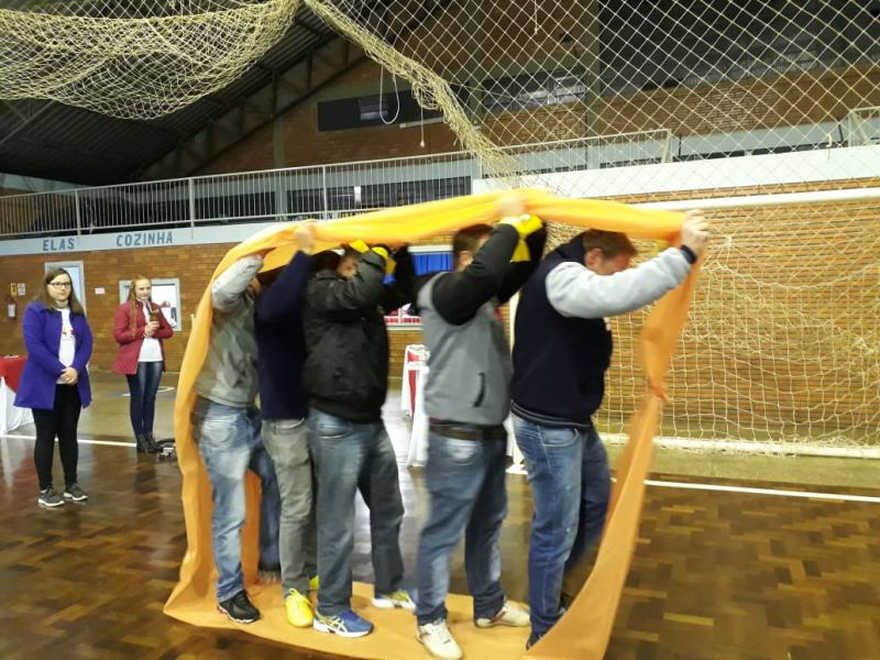 HOMENAGEM AO DIA DOS PAIS DA EMEI PARAÍSO DA CRIANÇA